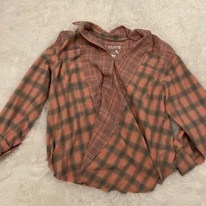 Free peiple flannel size large